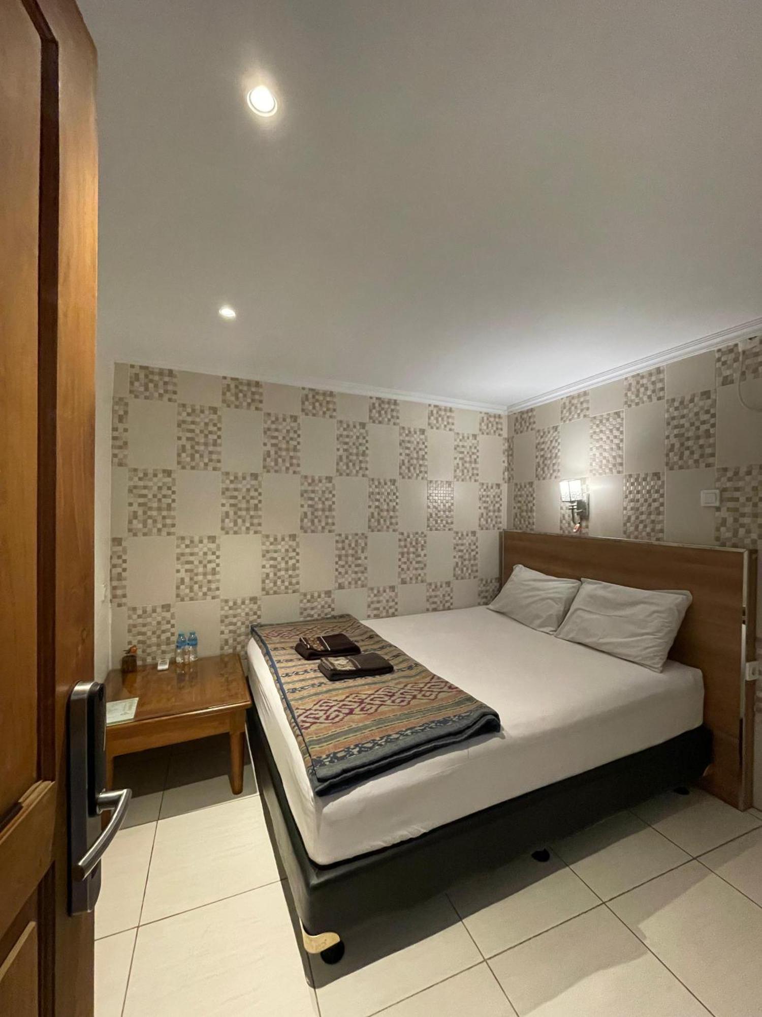The Cabin Purwokinanti Hotel Γιογκιακάρτα Εξωτερικό φωτογραφία